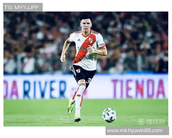 迪马利亚赞马斯坦托诺天赋超群并对其出色表现表示欣喜