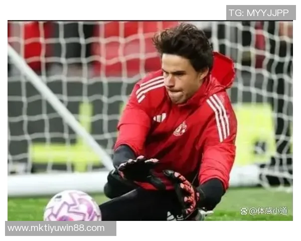 罗马诺透露本坦库尔伤缺三个月热刺冬窗计划引进中场新援